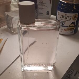 Burberry Transparent Glass Fragrance Bottle with Neutral Cap